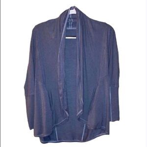 Lululemon Sweater Wrap Woman’s Size 4